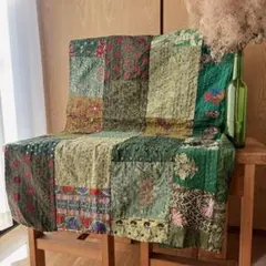 未使用❁小さめ　エンブロイダリー　グリーン　パッチワークカンタキルトマルチカバー