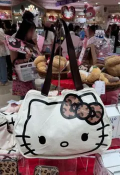 サンリオハウス ルクア大阪 ハローキティ フェイストートバッグ - メルカリ
