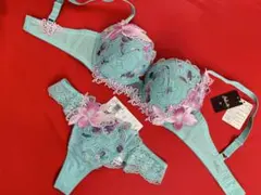 サルート☆店舗限定☆ 59G F65 ＆ ソングМ GB - メルカリ
