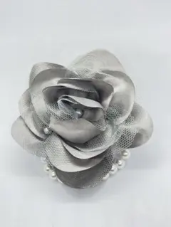 コサージュ　グレーとパール　ハンドメイド　卒業式　入学入園式に