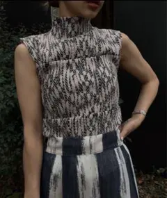 GEOMETRIC PATTERN SHIRRING TOPのサムネイル