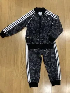 adidas ディズニー　ジャージ 100cm