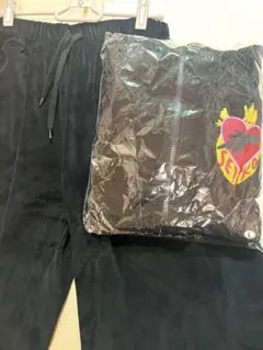 大森靖子 ベロアセットアップのサムネイル