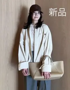 【新品】MilaOwenカーブヘムオーバーシャツ