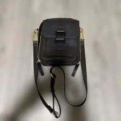 【DEVICE × GOUKIコラボ】ゴールドカラーバックル ショルダーバッグ