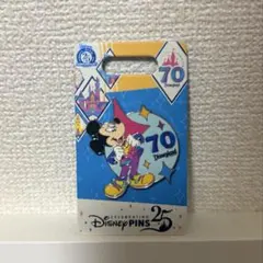 カリフォルニアディズニー♡ミッキー♡ピンバッジ♡70周年限定♡DLRのサムネイル