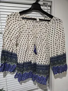 FOREVER 21 五分袖 ブラウス 花柄 Mサイズのサムネイル