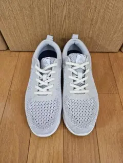 ルッコック シルバースニーカー