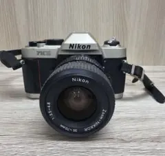 Nikon一眼レフカメラFM10とZoom-NIKKOR 35-70mmレンズのサムネイル
