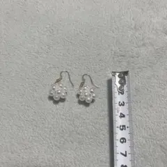【カラーオーダーメイドも可能】 フラワーモチーフ パールピアス
