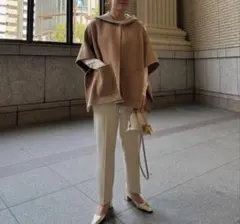 お値下げ！ohga ベージュ ポンチョ・ケープコート ohga ポンチョ ケープ コート ポンチョコート レディース ケープコート