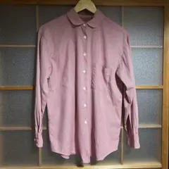 ギンガムチェックの赤のシャツ