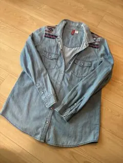 H&M デニムシャツ 刺繍入り 長袖