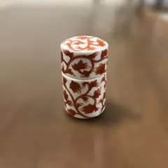 有田焼 陶磁器 日本製 赤唐草 （蓋付） 小物入れ 爪楊枝入れ　お正月