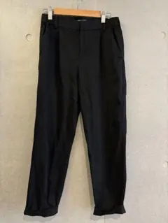 ブラックカジュアルパンツのサムネイル