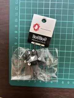 大阪関西万博　ミャクミャクPVCマスコット　ブラック