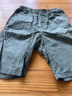 UNIQLO オリーブグリーン ハーフパンツ 150cm