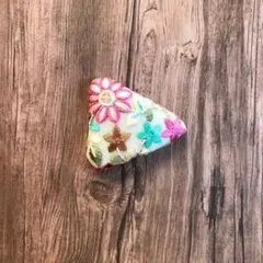 ◇新作◇インド刺繍リボン パッチンピン ヘアピン ハンドメイド インド刺繍 1点