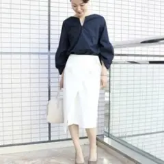 【美品】NOBLE ドロストボリュームスリーブブラウス ネイビー コットン100