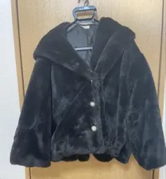 axes femme ビッグフードファーコート 黒