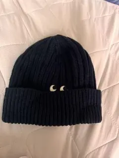 UNIQLO✖️ANYA HINDMARCH 黒 ニット帽 目の刺繍付き