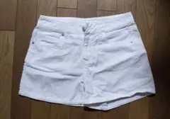 ショートパンツ　白　Sサイズ　ズボン　レディース