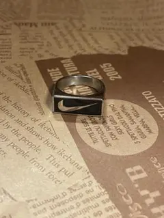 Item thumbnail for item 42b5baa7-fe6c-4b46-b272-dfc5ecb6fa5a