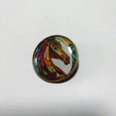 ブローチ　馬　うま　ウマ　バッジ風　ファンタジー　アンティーク風　中古品　干支