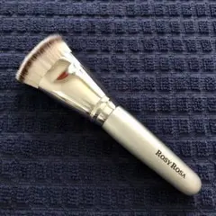 ROSY ROSA マルチファンデーションブラシ