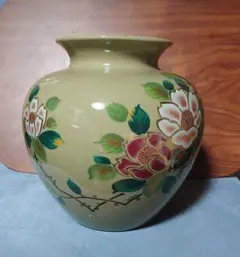 【未使用】九谷焼　骨董品　アンティーク　壺　つぼ　椿　花