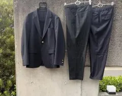 ユニクロ　感動ブレザー&感動パンツ　セットのサムネイル