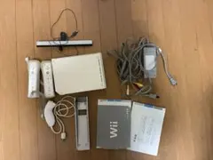任天堂　Wii 本体セット　リモコン　ヌンチャク付き　動作確認済み