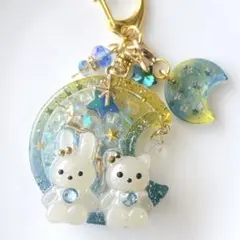 仲良しうさちゃんとねこちゃんの月夜のシェイカーキーホルダー　夜空　オイルなし