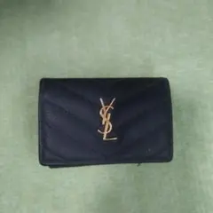 イブサンローラン 黒 レザー 三つ折り財布