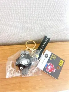 関西大阪万博 マイメロディ　黒ミャクミャク サンリオ 立体マスコットキーホルダー