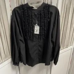 フリル付きブラック長袖ブラウス☆Ｍサイズ☆上品なブラウス【新品未使用品】