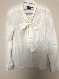 GAP リボンタイホワイト長袖シャツブラウス