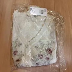 新品タグ付き　レース×ローズ刺繍ポンチョ　生成り　Fサイズ axes femme