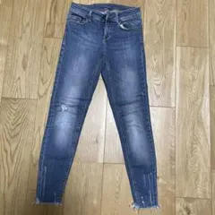 ZARAスキニーデニム ダメージ加工 ブルーのサムネイル
