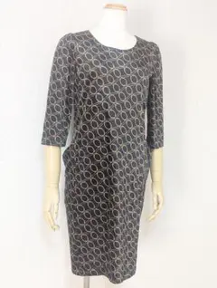 日本製！美品「ANAYI」黒×濃茶ブラウンモチーフ総柄！ベロア素材のワンピース