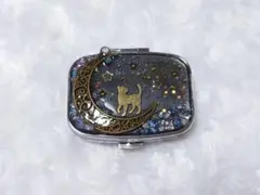 猫と月のピルケース