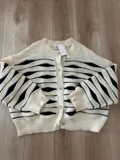 新品タグつき　しまむら　3L 大きいサイズ　オーバーサイズ　カーディガン　白黒