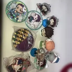 鬼滅の刃 缶バッジ アクリルスタンド フィギュア まとめ売り