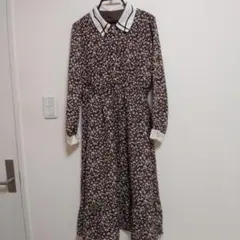 新品未使用axes femme花柄ブラウンロングワンピース　フリーサイズ