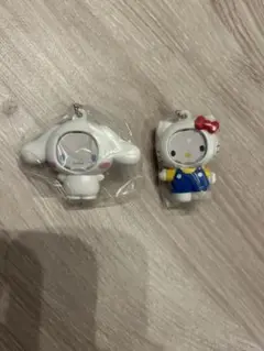 新品未開封　ハローキティ シナモロール カプセルトイ　フォトフレームマスコット