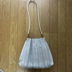 プリーツデザイン ハンドバッグ ベージュバッグ