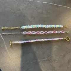 ビーズアクセサリーのブレスレット　3つセット