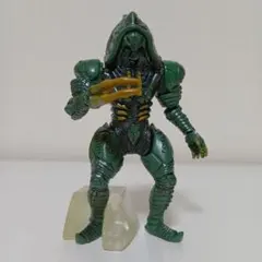 アクションポーズ仮面ライダー　ワーム(サナギ体)