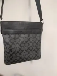 COACH ブラック ショルダーバッグ
