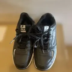 【処分予定】24.5cm FILA ブラック スニーカー 黒　フィラ